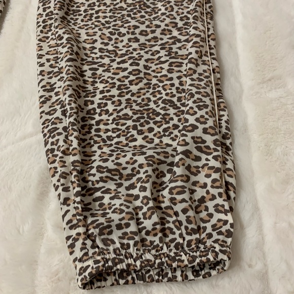 American Eagle Satin Lounge Set - Picture 10 of 11